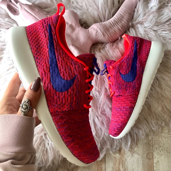 NWT Nike Roshe One Flyknit - Picture 3 of 8